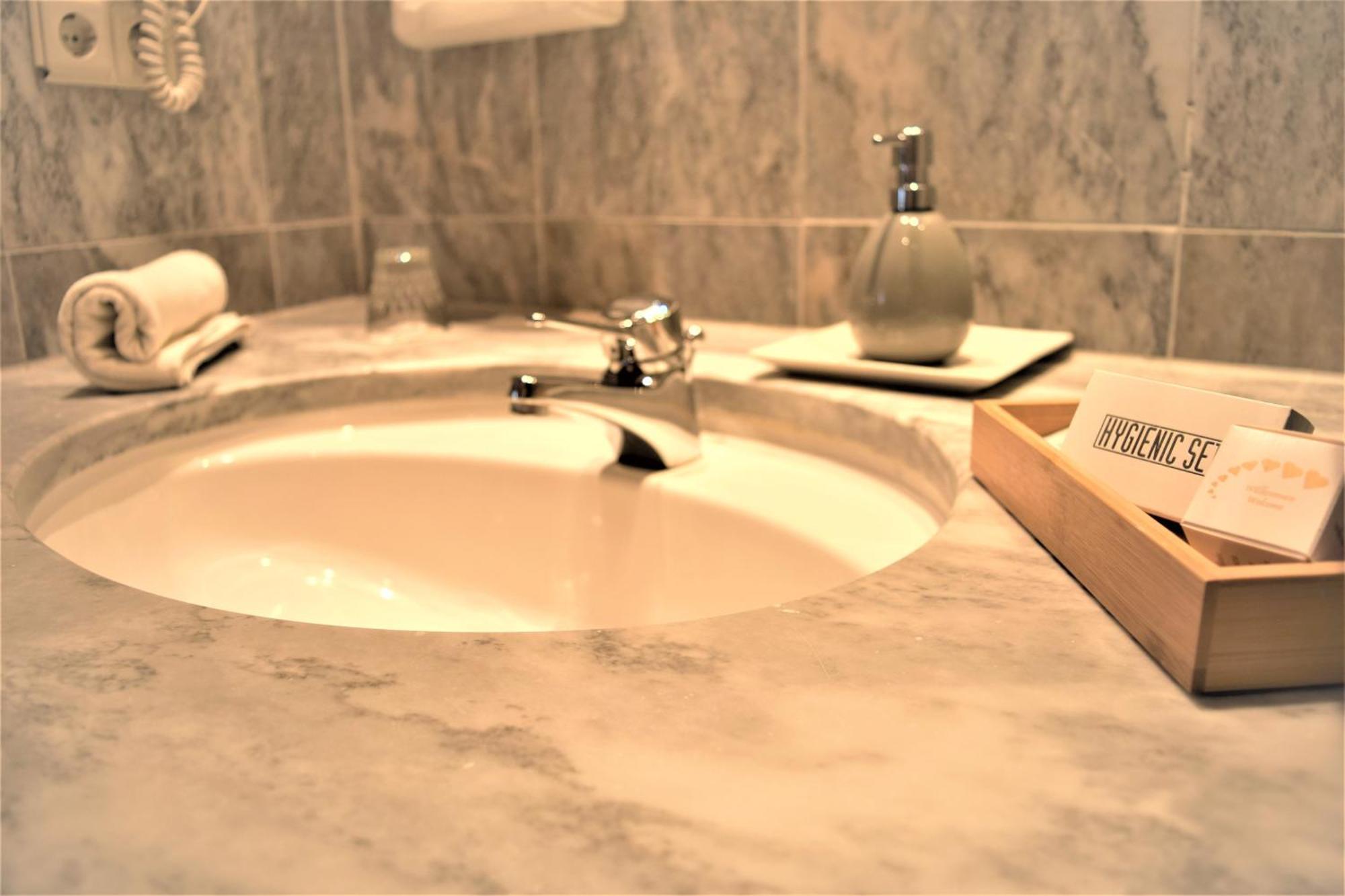 Hotel Zum Braeu Kinding Dış mekan fotoğraf